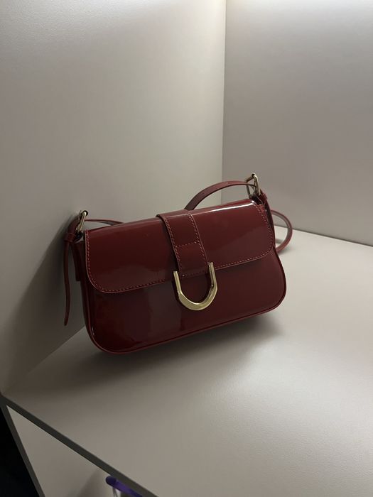 Бордовая сумочка