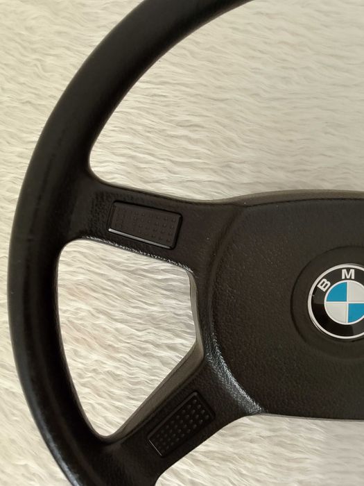 BMW E30 ретро волан
