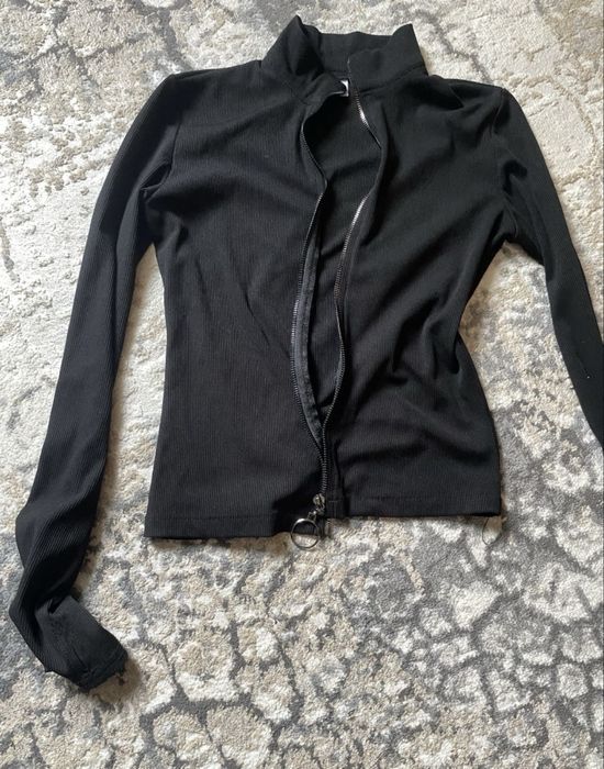 Одна вещь 3000тг