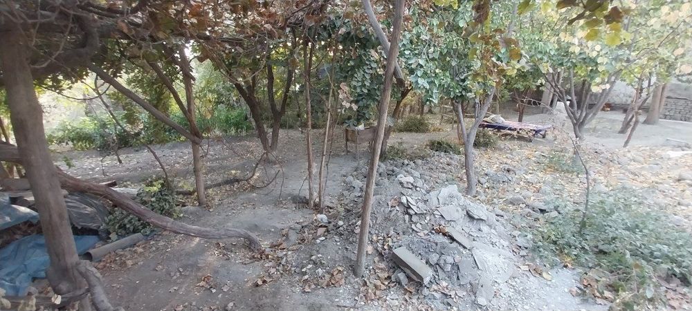 Йер участка сотилади