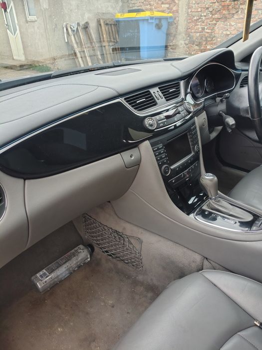 Dezmembrez Mercedes CLS320 W219 bara fata spate amg capota grila aripa