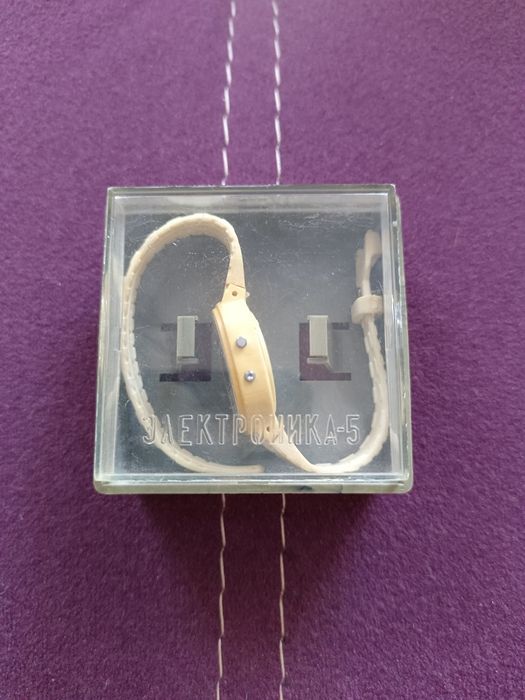 Часы наручные Электроника 5 - СССР - НОВЫЕ