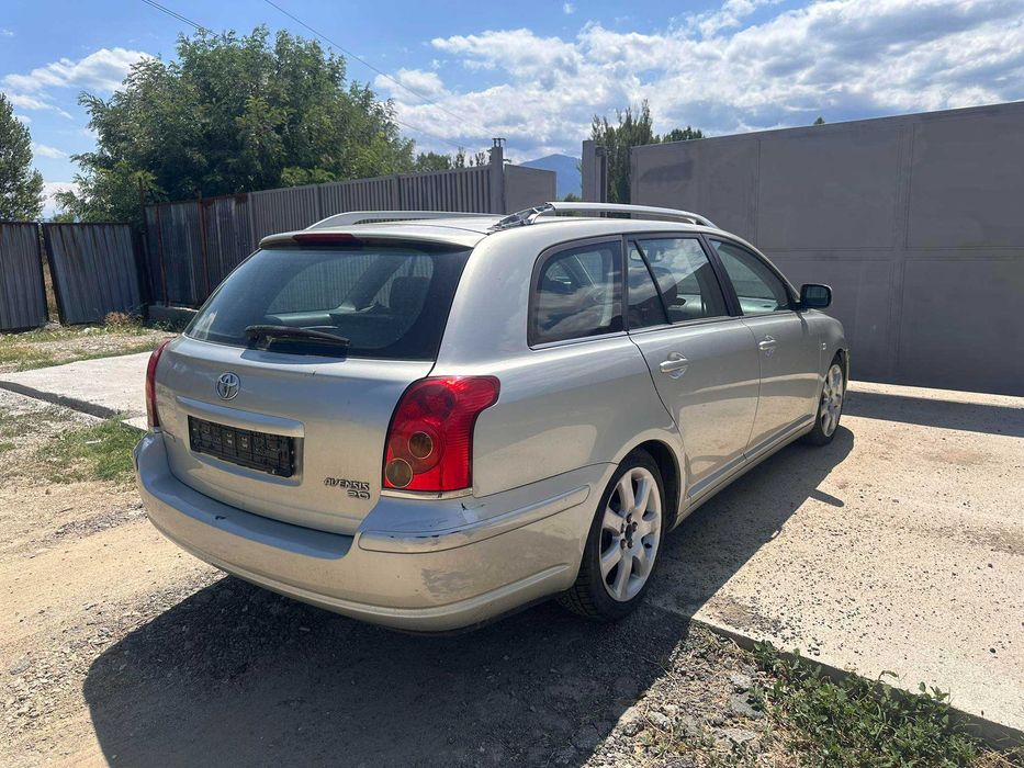 НА ЧАСТИ Toyota Avensis 2.0Vvt-i 147к.с ръчка 2005г