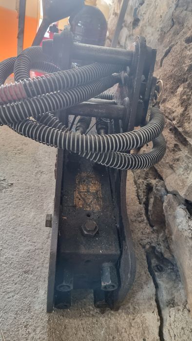 Хидравличен чук за мини багер