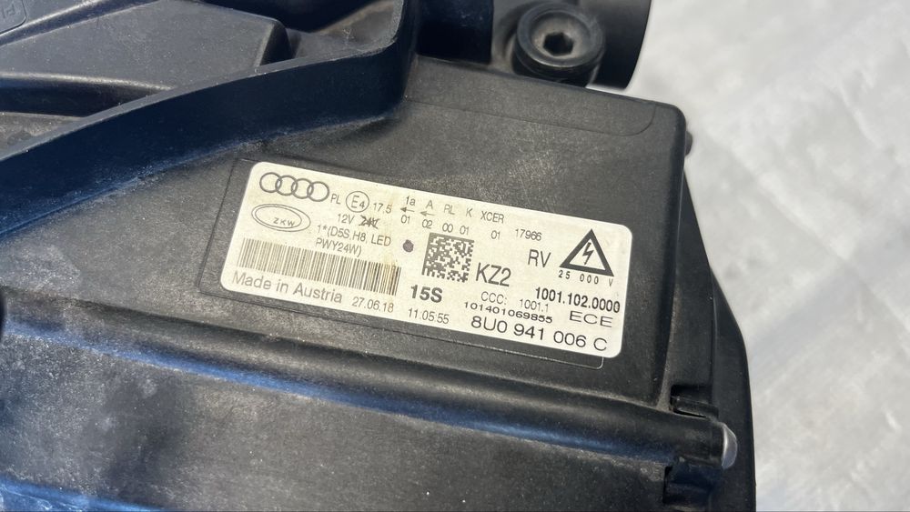 Audi Q3 17- десен фар