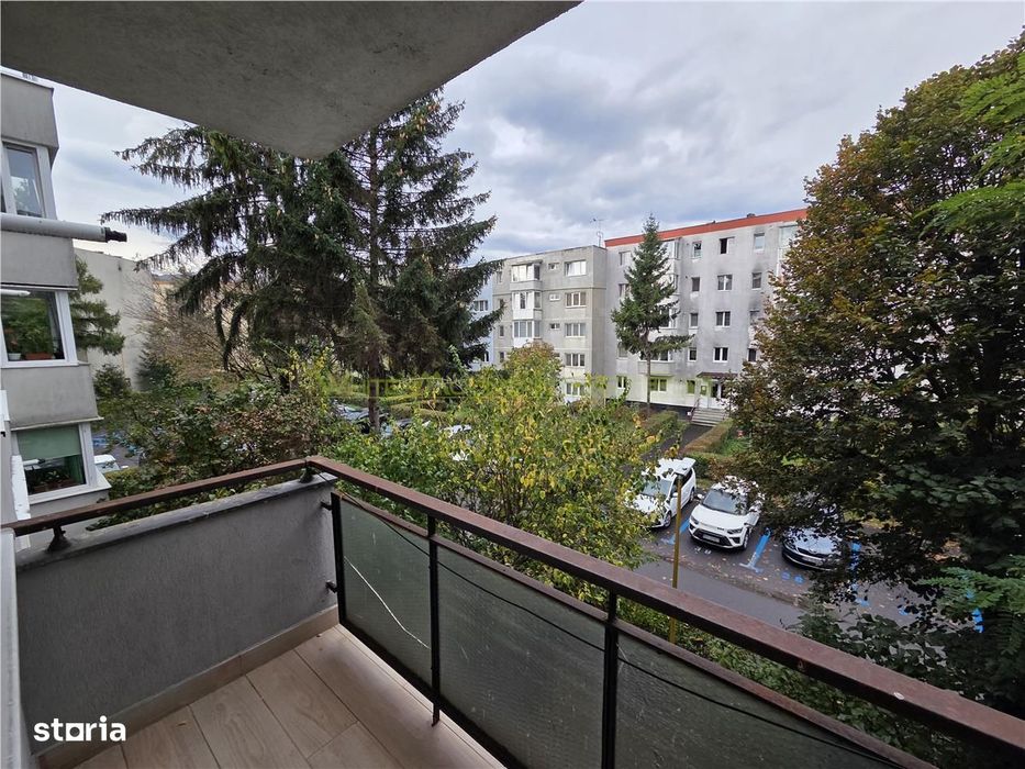 Apartament renovat 3 camere zona Garii