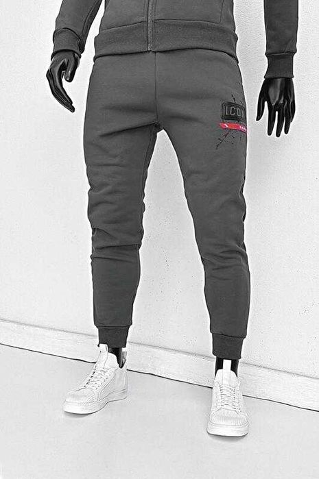 Мъжки ватиран спортен комплект с гумирано лого ICON