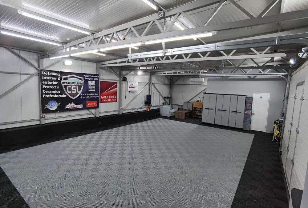 Fonner Vents – Pardoseala Modulara Rezistenta Spatii Auto Profesionale