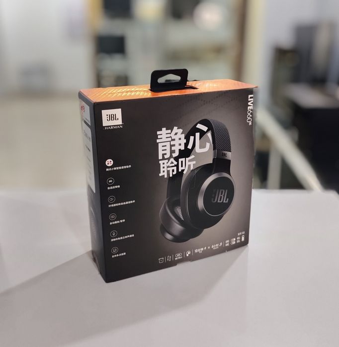 Наушники JBL Live 660NC Bluetooth