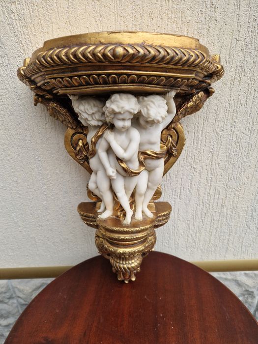 Стара уникална антикварна френска конзола за стена