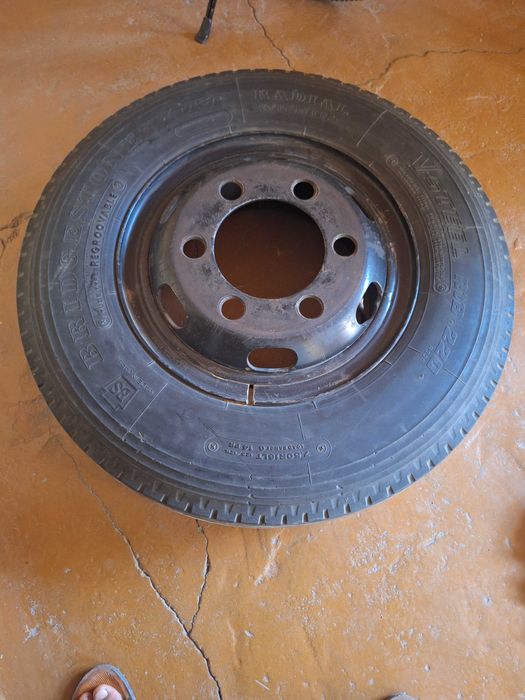 7.50R16LT BRIDGESTONE шина диска автобус афтобус исузи с камерой