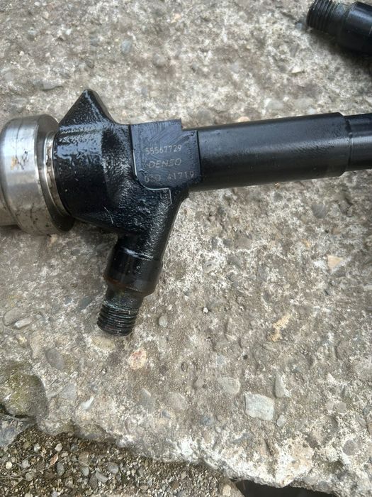 Injectoare denso 1.7 diesel2013