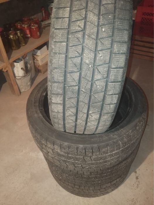 Продам шина зимнй