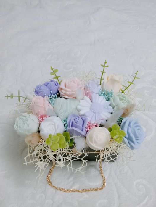 Aranjamente florale din săpun cu uleiuri esențiale