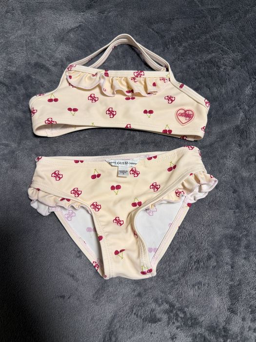 Guess оригинален бански