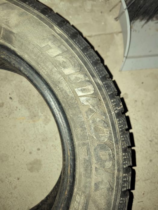 Продается резина. Цена договорная.