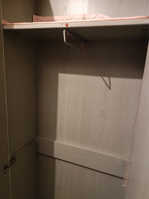 Шкаф небольшой даром