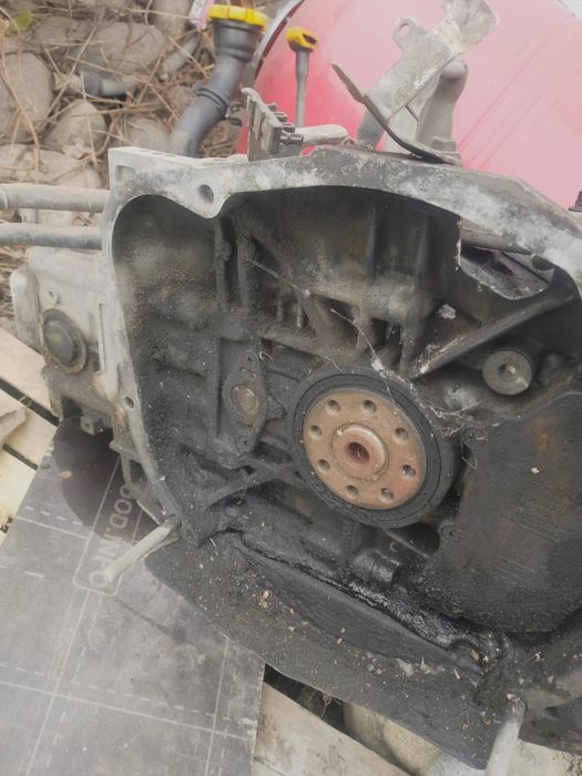 Продам двигатель Субару  2,0 литра