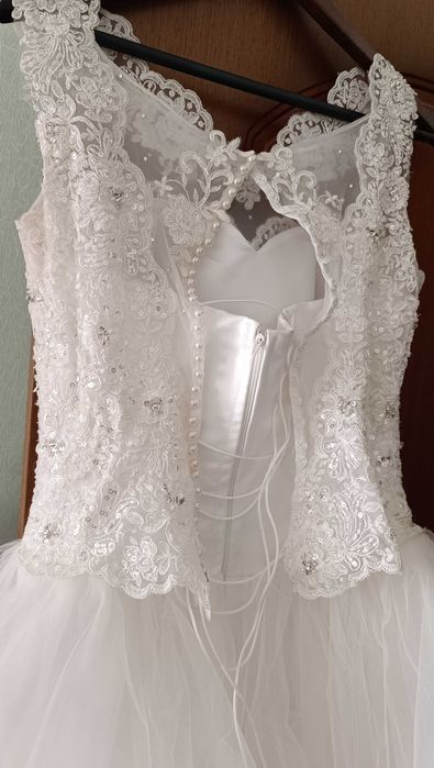 Свадебное платье 46 размера