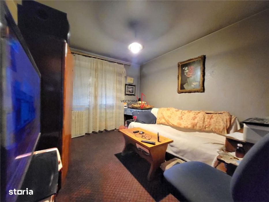 La 2 Pasi De Metrou   Apartament 3 Camere  Etaj 1