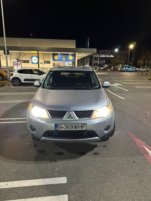 VAND URGENT- Mitsubishi Outlander 2.0 DI-D 4x4 - PRET FOARTE BUN