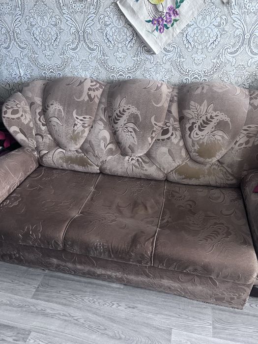 Продам диван и 2 кресла