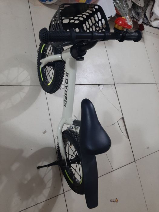 Продам новый детский беговел