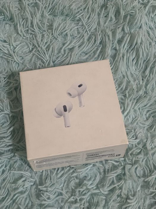 Наушники AirPods