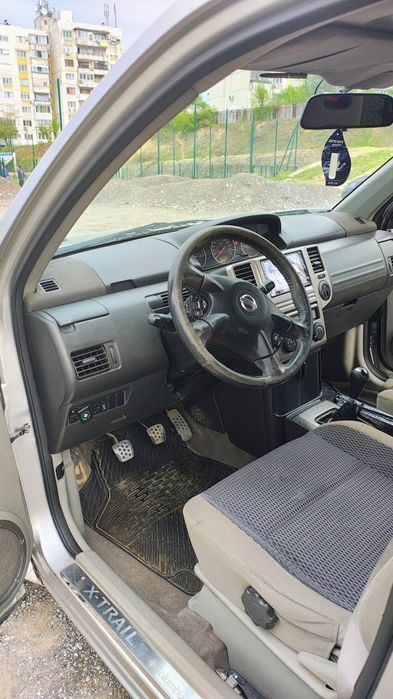 Продавам Nissan Xtrail 2.5 бензин