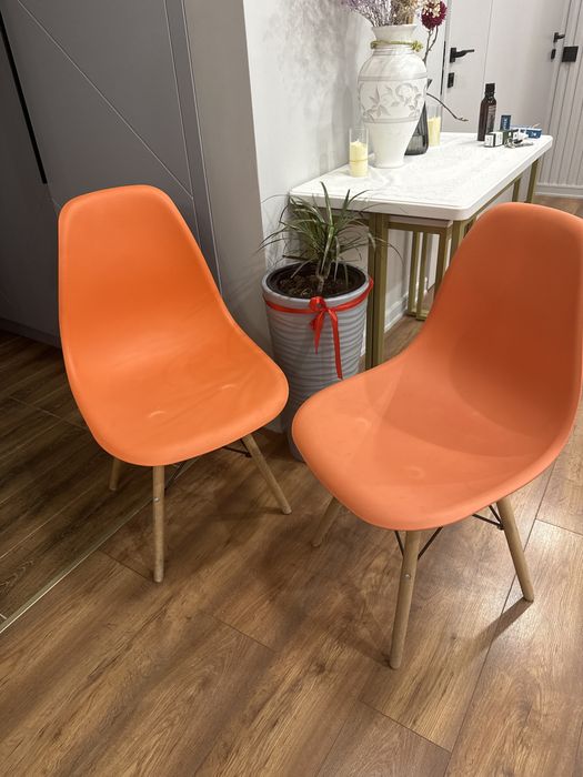 Продам кушетки, стулья