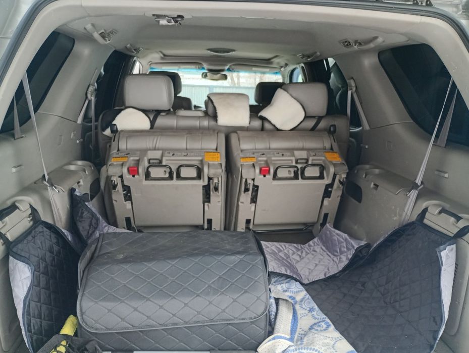 Продам Toyota Sequoia