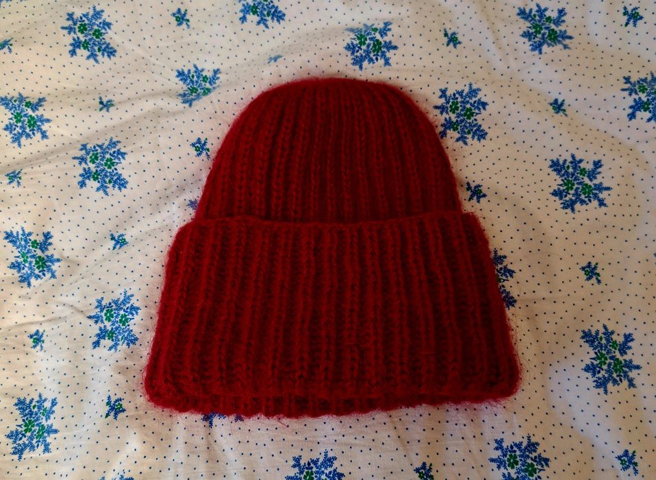 Продаю шапки вязанные