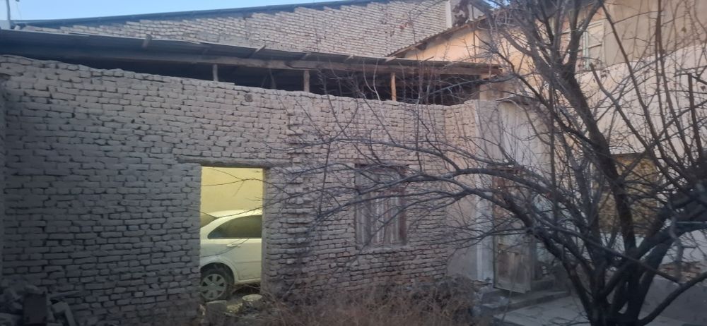 Tez VA orzon narxda 2 etajli uy sotiladi