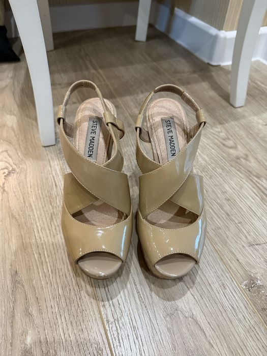 Продам итальянские босоножки на платформе (Оригинал)