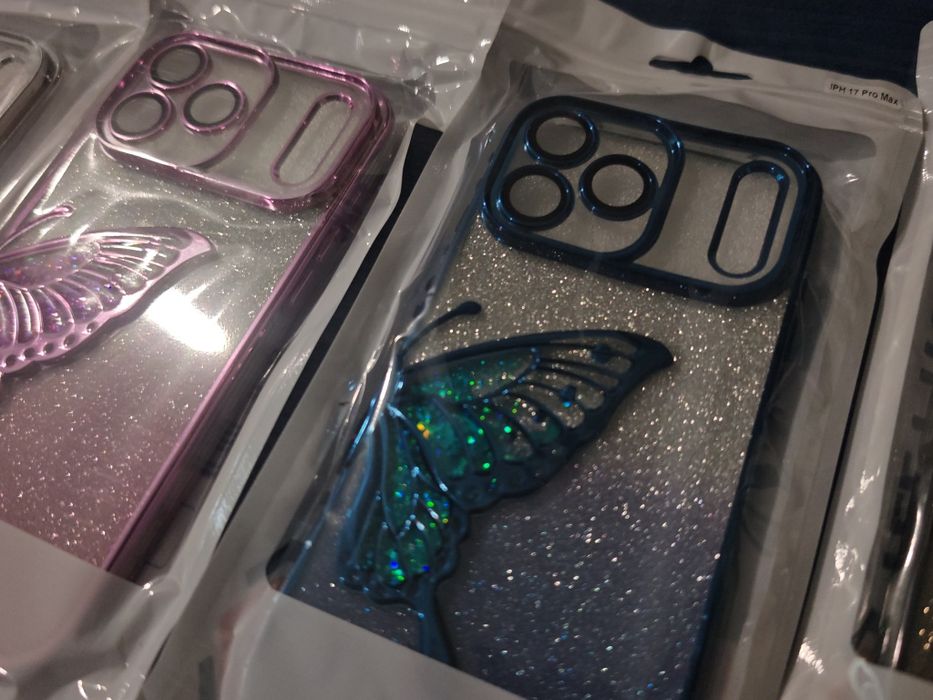Iphone 17 Pro Max блестящ гръб с пеперуда