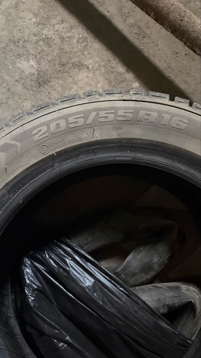 Продам шины в отличном состояние