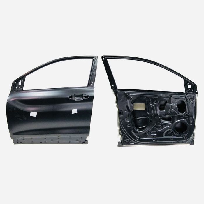 Передние двери на Джили Кулрей, Geely Coolray Двери