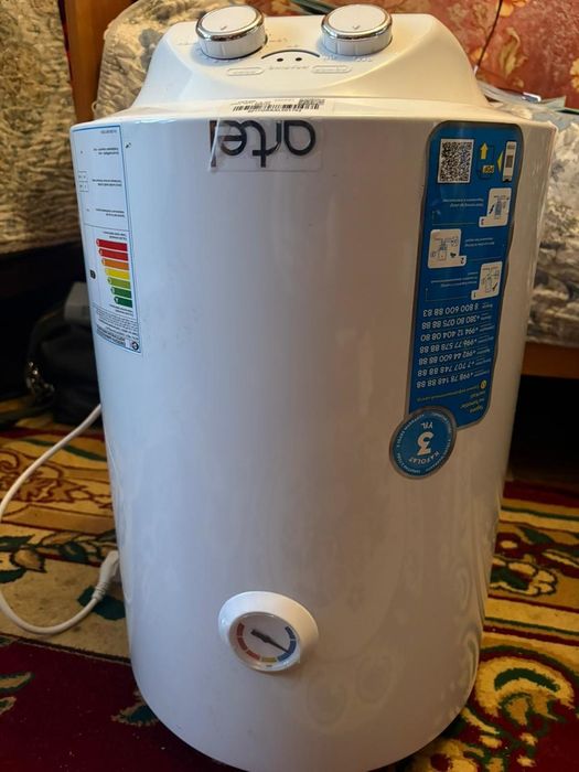 Срочно продаётся холодильник и.тд