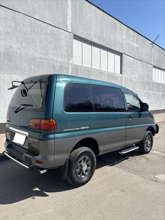 Mitsubishi Delica