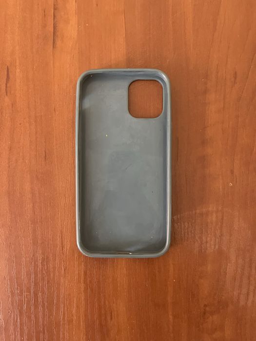 Продам чехлы на айфон 12 мини