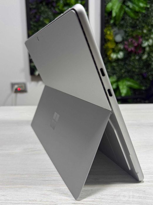 Microsoft Surface Pro 9 3K 120Hz IPS Сенсор CORE i7-1265U 16GB/512GB