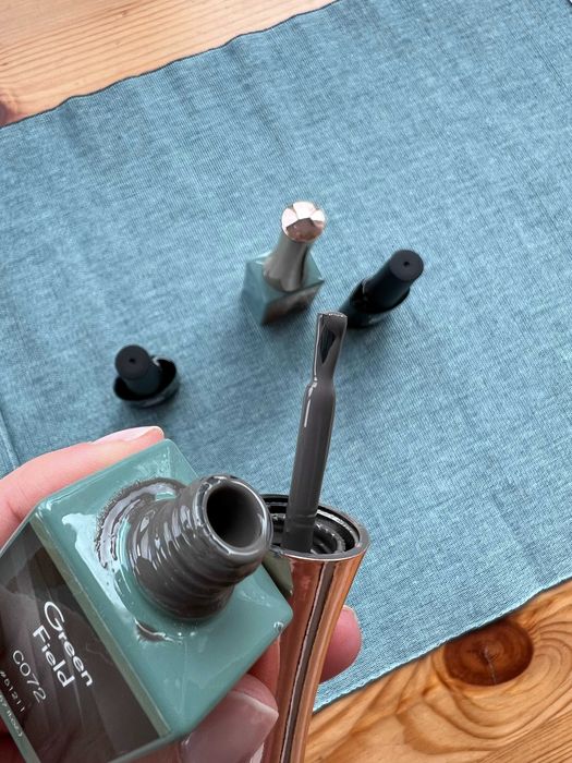 Гел Лакове и Топ с База