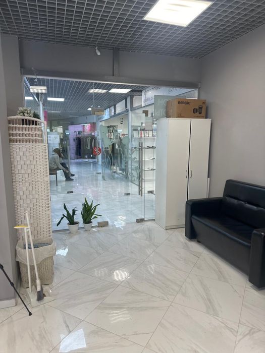 Сдается кресло для парикмахера универсала