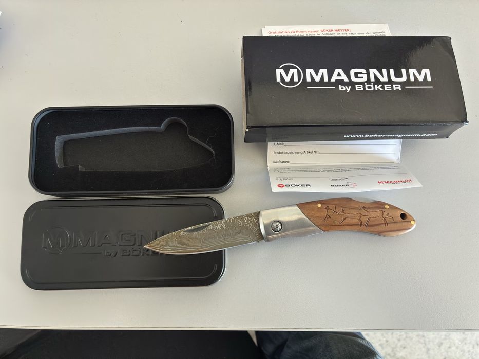 Нож дамаска стомана.Boker Magnum Caveman Damascus Pocket Knife