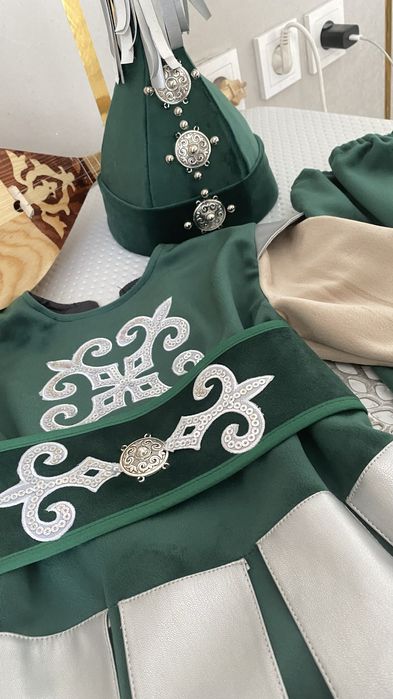 Тусау кесу костюм