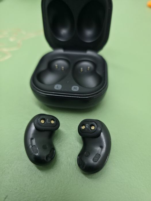 Samsung galaxy buds live