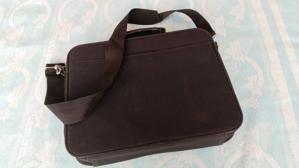 Чанта за лаптоп HP промо цена