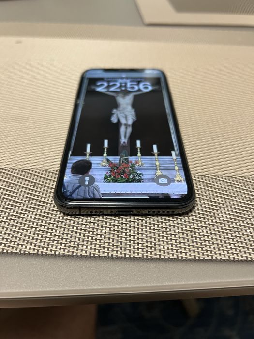 Iphone xs 64gb като нов
