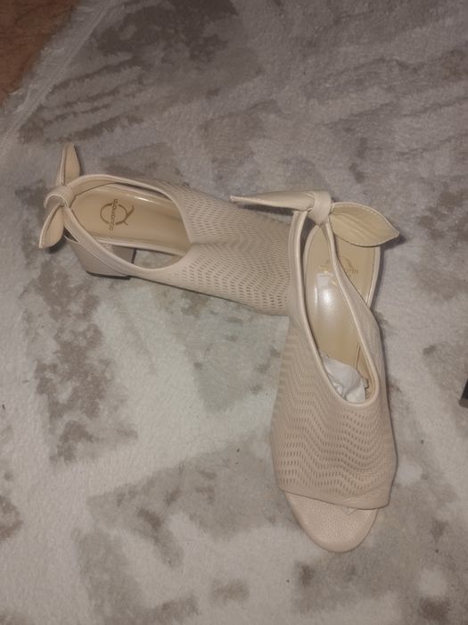 Продам обувь женская