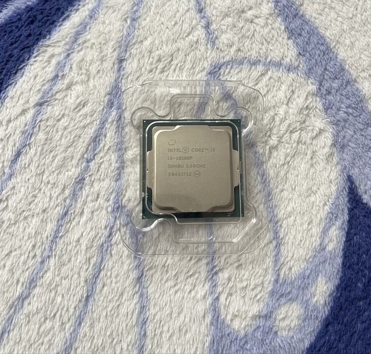 Procesor Intel i3 10100F + Cooler